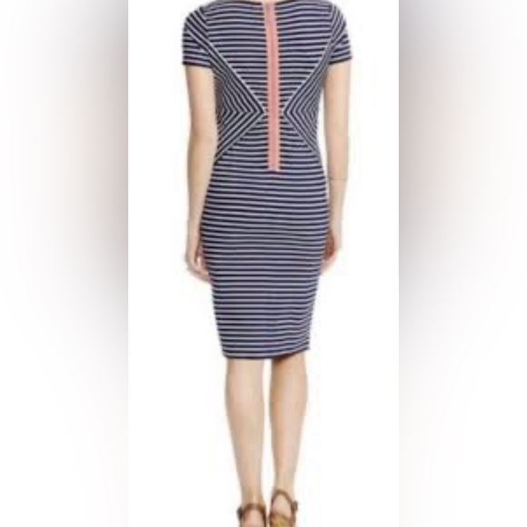 Jessica Simpson Maternity Dress - Picture 2 of 6